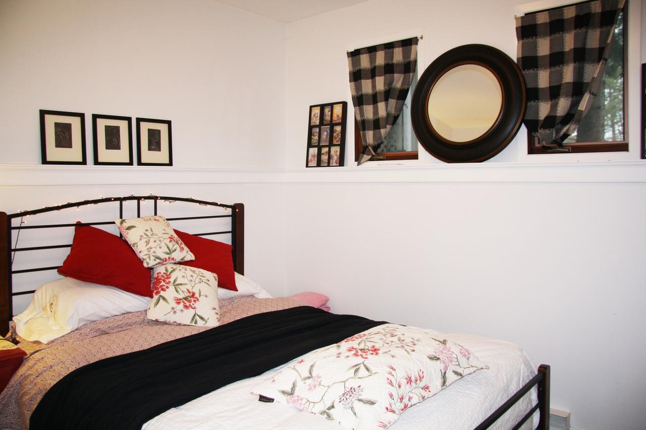 2 Moon Cottage Niagara-on-the-Lake Екстер'єр фото